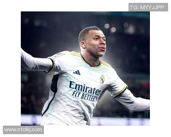 23号足球球星最新高清定格瞬间展现绿茵场上非凡风采