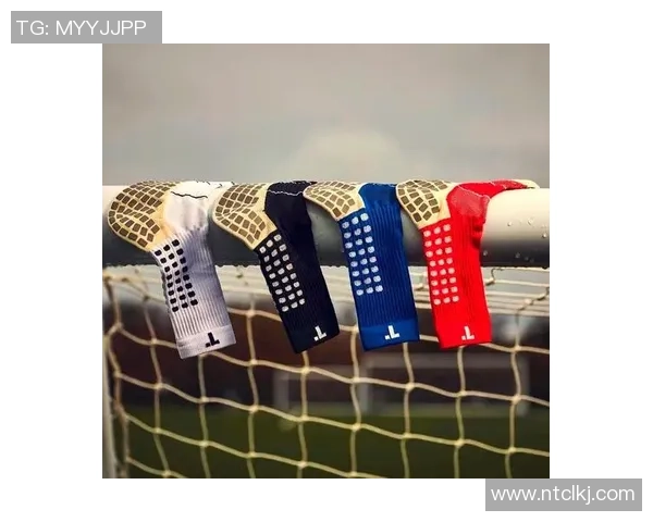 不剪球袜的足球球星是谁?他们背后的独特原因与坚持 不剪球袜的足球球星是谁?他们背后的独特原因与坚持