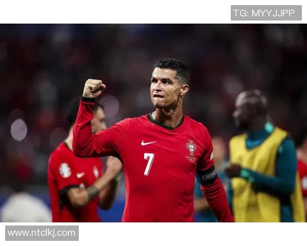 九月十五日足球巨星生日庆典回顾与足坛传奇人物的辉煌时刻 九月十五日足球巨星生日庆典回顾与足坛传奇人物的辉煌时刻