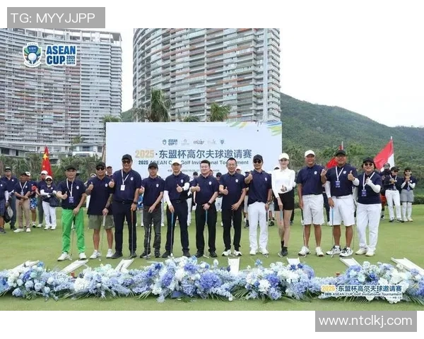 足球巨星走进海南共享绿茵盛宴推动体育旅游融合发展