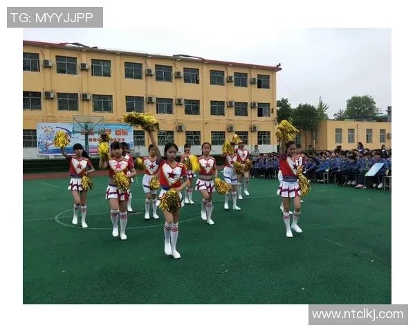 足球球星挂画床头装饰,点亮你的卧室生活与运动激情 足球球星挂画床头装饰,点亮你的卧室生活与运动激情